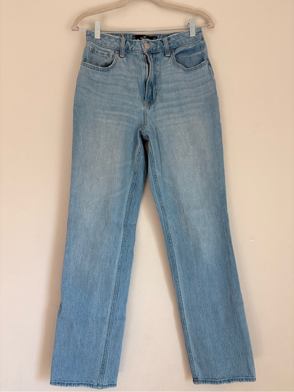 Hollister Ultra High Rise 90’s Straight Jeans size 4R